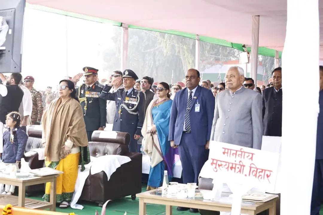 77वें गणतंत्र दिवस पर गांधी मैदान, पटना में राज्यपाल आरिफ मोहम्मद खान ने किया तिरंगा फहराना